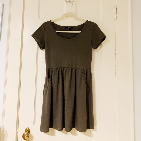 Forever 21 Dresses & Skirts - Cute casual dress with pockets